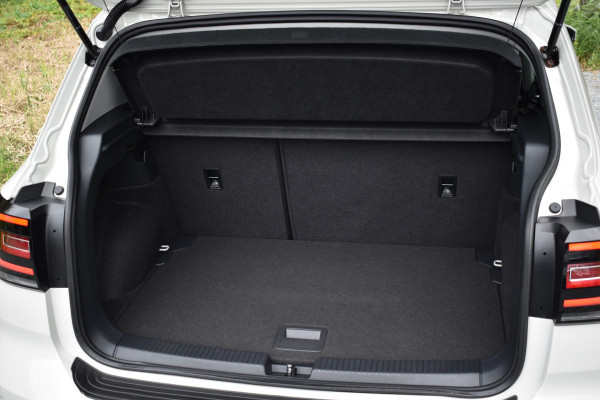 Volkswagen T-Cross TSI 110PK DSG LIFE MOVE NAVI/CARPLAY/PARKEERSENSOREN