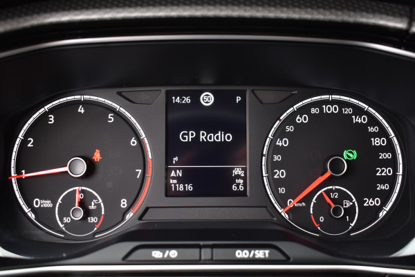 Volkswagen T-Cross TSI 110PK DSG LIFE MOVE NAVI/CARPLAY/PARKEERSENSOREN