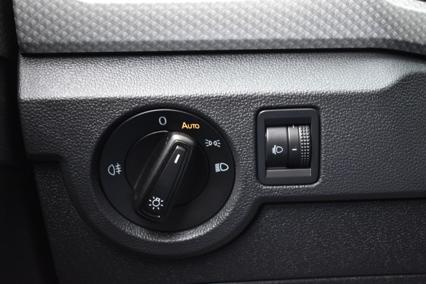 Volkswagen T-Cross TSI 110PK DSG LIFE MOVE NAVI/CARPLAY/PARKEERSENSOREN