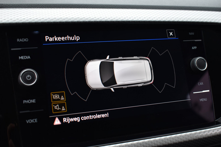 Volkswagen T-Cross TSI 110PK DSG LIFE MOVE NAVI/CARPLAY/PARKEERSENSOREN