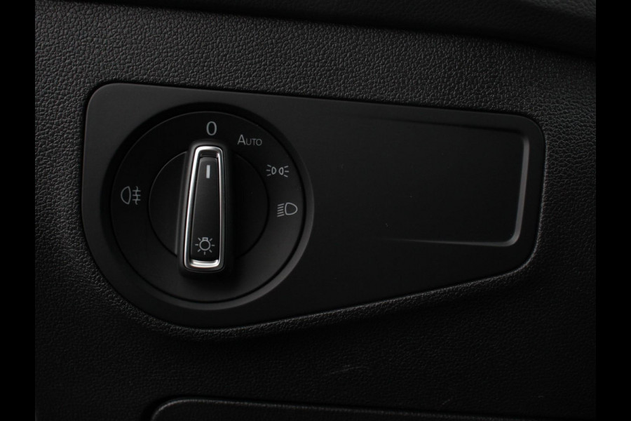 Volkswagen Tiguan 1.5 TSI DSG 150pk Life | Navigatie | Apple Carplay/Android Auto | Parkeersensoren | Adaptive cruise Control | Wegklapbare Trekhaak | Stoel- en stuurverwarming | Ledverlichting | Getinte ramen | Climate Control Volkswagen Tiguan 1.5 TSI DSG 150pk Life | Navigatie | Apple Carplay/Android Auto | Parkeersensoren | Adaptive cruise Control | Wegklapbare Trekhaak | Stoel- en stuurverwarming | Ledverlichting | Getinte ramen | Climate Control