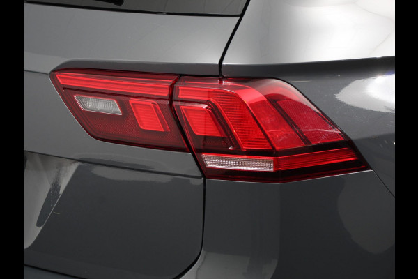 Volkswagen Tiguan 1.5 TSI DSG 150pk Life | Navigatie | Apple Carplay/Android Auto | Parkeersensoren | Adaptive cruise Control | Wegklapbare Trekhaak | Stoel- en stuurverwarming | Ledverlichting | Getinte ramen | Climate Control Volkswagen Tiguan 1.5 TSI DSG 150pk Life | Navigatie | Apple Carplay/Android Auto | Parkeersensoren | Adaptive cruise Control | Wegklapbare Trekhaak | Stoel- en stuurverwarming | Ledverlichting | Getinte ramen | Climate Control