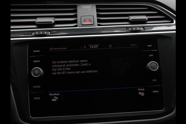 Volkswagen Tiguan 1.5 TSI DSG 150pk Life | Navigatie | Apple Carplay/Android Auto | Parkeersensoren | Adaptive cruise Control | Wegklapbare Trekhaak | Stoel- en stuurverwarming | Ledverlichting | Getinte ramen | Climate Control Volkswagen Tiguan 1.5 TSI DSG 150pk Life | Navigatie | Apple Carplay/Android Auto | Parkeersensoren | Adaptive cruise Control | Wegklapbare Trekhaak | Stoel- en stuurverwarming | Ledverlichting | Getinte ramen | Climate Control