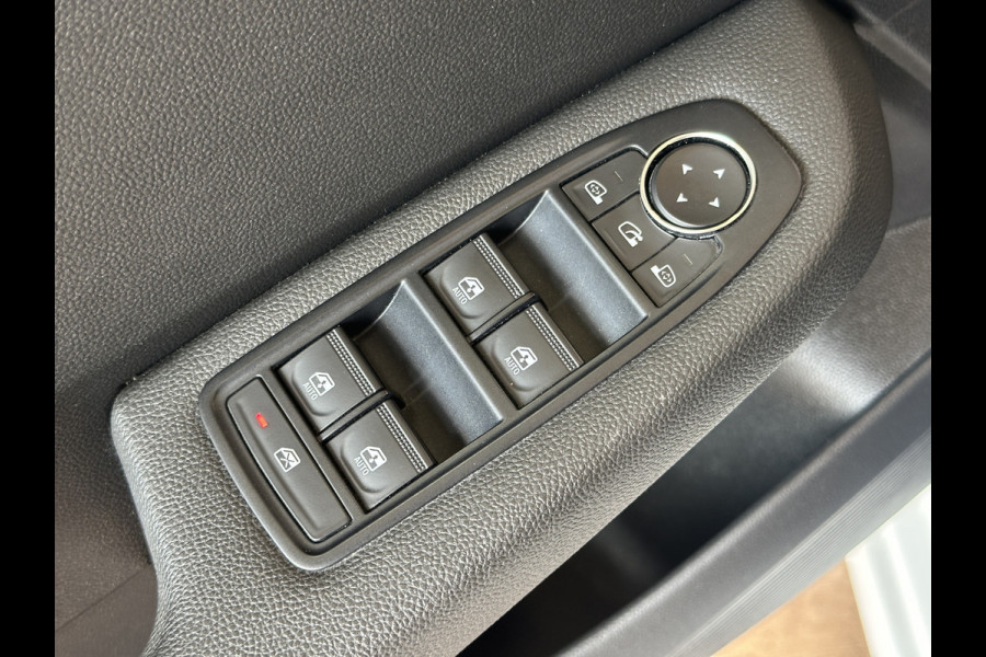 Renault Clio 1.0 TCe 90pk Techno | Navi | Camera | 16" | PDC V+A | Carplay | Renault Clio 1.0 TCe 90pk Techno | Navi | Camera | 16" | PDC V+A | Carplay |