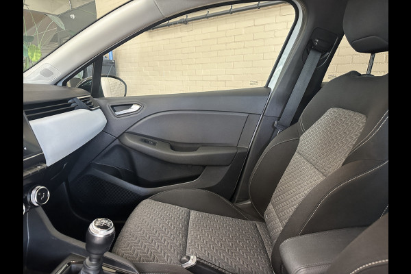 Renault Clio 1.0 TCe 90pk Techno | Navi | Camera | 16" | PDC V+A | Carplay | Renault Clio 1.0 TCe 90pk Techno | Navi | Camera | 16" | PDC V+A | Carplay |