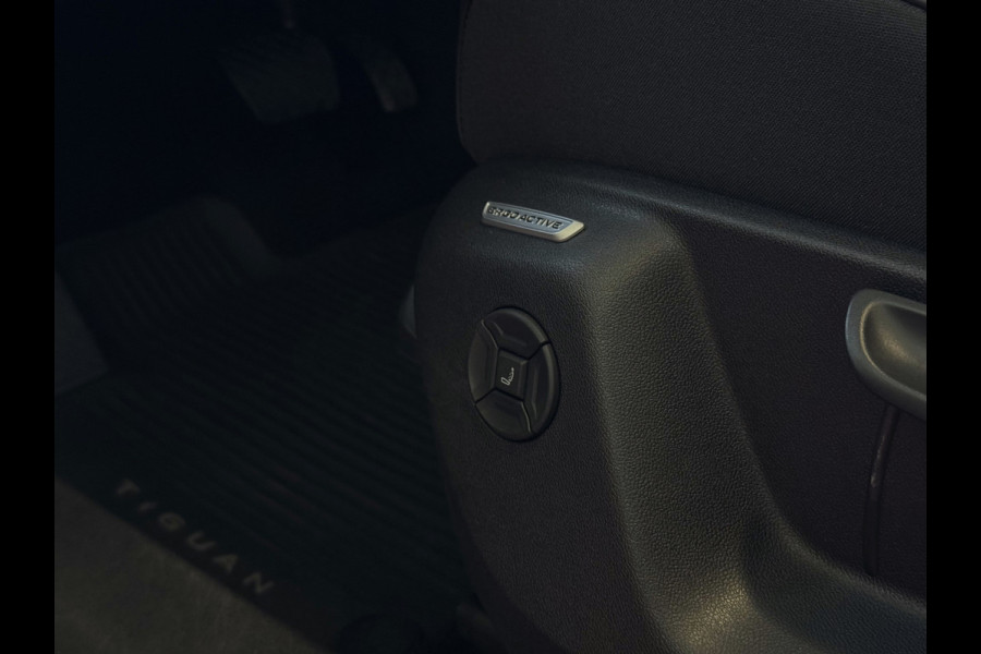 Volkswagen Tiguan 1.5 eHYBRID 204PK ELEGANCE 360.CAM TREKHAAK ELEK.KLEP XL.NAVI MATRIX.LED HARMAN KARDON HEADUP "Volkswagen rijden begint bij Topautos.nl – 75 topmodellen direct op voorraad!"