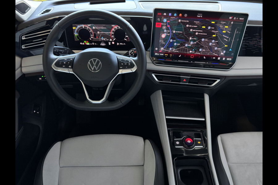 Volkswagen Tiguan 1.5 eHYBRID 204PK ELEGANCE 360.CAM TREKHAAK ELEK.KLEP XL.NAVI MATRIX.LED HARMAN KARDON HEADUP "Volkswagen rijden begint bij Topautos.nl – 75 topmodellen direct op voorraad!"
