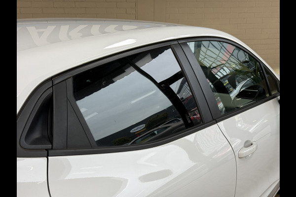 Renault Clio 1.0 TCe 90pk Techno | Navi | Camera | 16" | PDC V+A | Carplay | Renault Clio 1.0 TCe 90pk Techno | Navi | Camera | 16" | PDC V+A | Carplay |