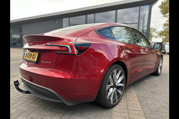 Tesla Model 3 Long Range AWD 78 kWh TREKHAAK | FULL SELFDRIVE | VOLLEDIGE FABRIEKSGARANTIE T/M 12-2027/80.000KM | AANDRIJFLIJN EN ACCU GARANTIE T/M 12-2031