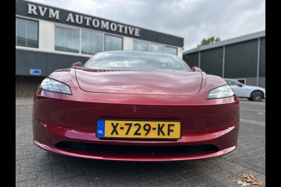 Tesla Model 3 Long Range AWD 78 kWh TREKHAAK | FULL SELFDRIVE | VOLLEDIGE FABRIEKSGARANTIE T/M 12-2027/80.000KM | AANDRIJFLIJN EN ACCU GARANTIE T/M 12-2031