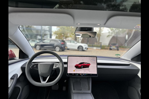 Tesla Model 3 Long Range AWD 78 kWh TREKHAAK | FULL SELFDRIVE | VOLLEDIGE FABRIEKSGARANTIE T/M 12-2027/80.000KM | AANDRIJFLIJN EN ACCU GARANTIE T/M 12-2031