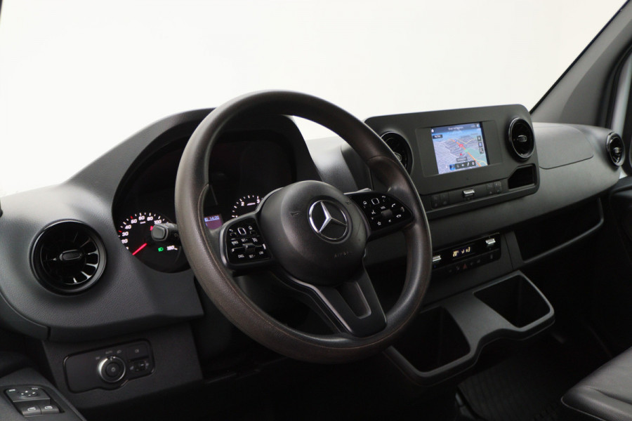 Mercedes-Benz Sprinter 317 CDI Aut. L2H1 3-Zits, Leer, Camera, Standkachel, Apple Carplay, Trekhaak, DAB