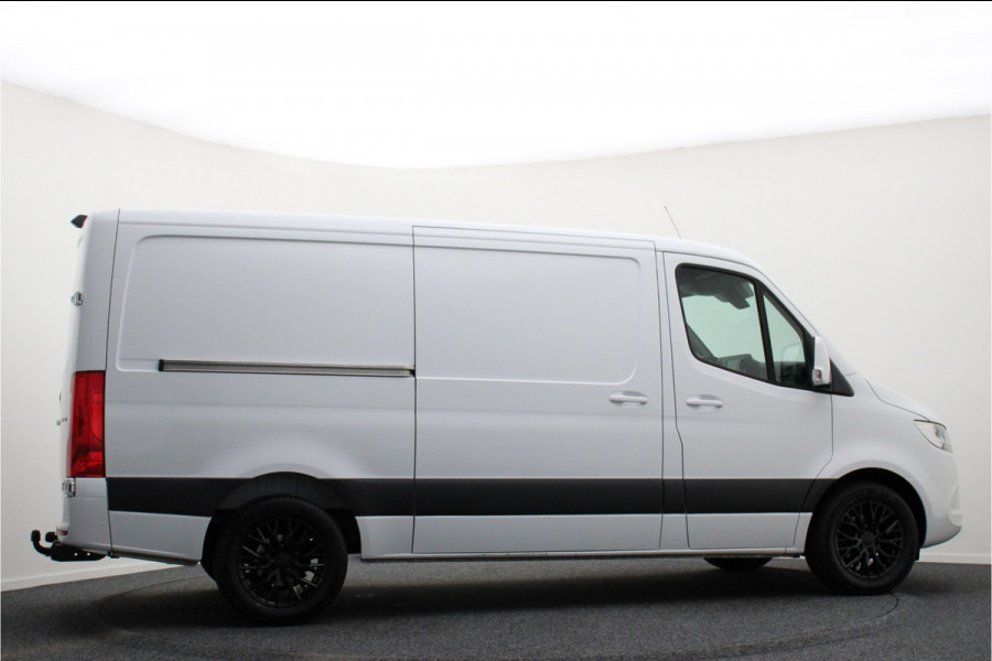 Mercedes-Benz Sprinter 317 CDI Aut. L2H1 3-Zits, Leer, Camera, Standkachel, Apple Carplay, Trekhaak, DAB