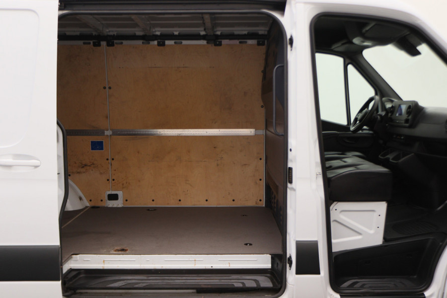 Mercedes-Benz Sprinter 317 CDI Aut. L2H1 3-Zits, Leer, Camera, Standkachel, Apple Carplay, Trekhaak, DAB