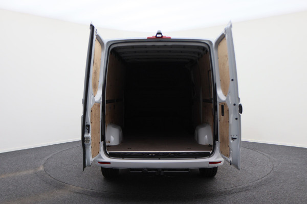 Mercedes-Benz Sprinter 317 CDI Aut. L2H1 3-Zits, Leer, Camera, Standkachel, Apple Carplay, Trekhaak, DAB