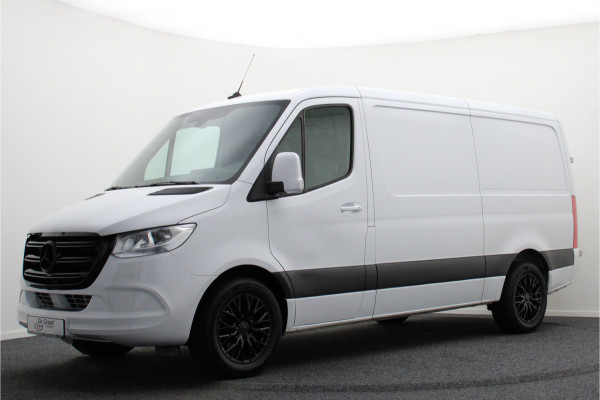 Mercedes-Benz Sprinter 317 CDI Aut. L2H1 3-Zits, Leer, Camera, Standkachel, Apple Carplay, Trekhaak, DAB