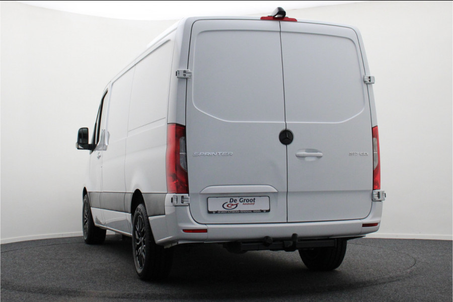 Mercedes-Benz Sprinter 317 CDI Aut. L2H1 3-Zits, Leer, Camera, Standkachel, Apple Carplay, Trekhaak, DAB