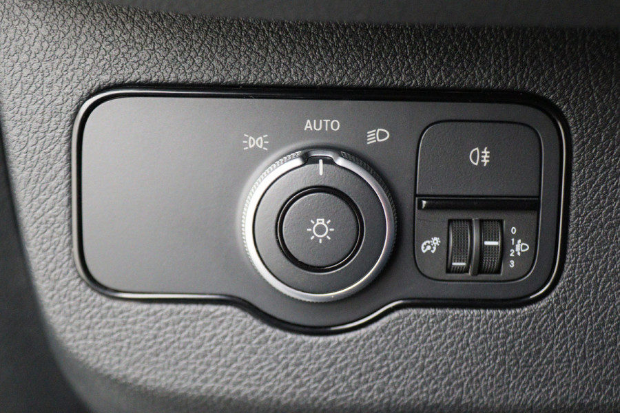 Mercedes-Benz Sprinter 317 CDI Aut. L2H1 3-Zits, Leer, Camera, Standkachel, Apple Carplay, Trekhaak, DAB