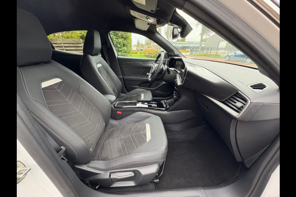 Opel Mokka X 1.2 Turbo Ultimate Automaat Garantie ! Nieuw 131pk camera leder