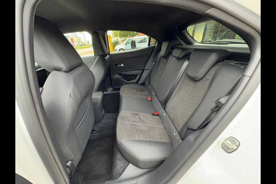 Opel Mokka X 1.2 Turbo Ultimate Automaat Garantie ! Nieuw 131pk camera leder