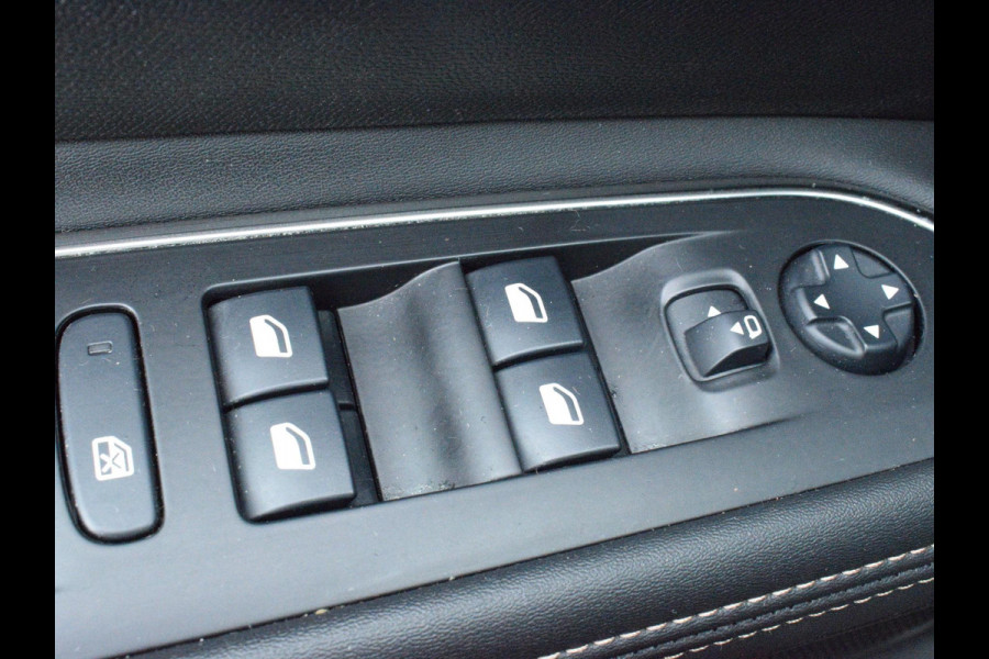 Peugeot 5008 1.2 PureTech GT-Line Avantage AUTOMAAT | LEREN BEKLEDING | ACHTERUITRIJCAMERA MET SENSOREN | NAVI & CARPLAY | E.C.C. |