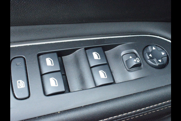Peugeot 5008 1.2 PureTech GT-Line Avantage AUTOMAAT | LEREN BEKLEDING | ACHTERUITRIJCAMERA MET SENSOREN | NAVI & CARPLAY | E.C.C. |