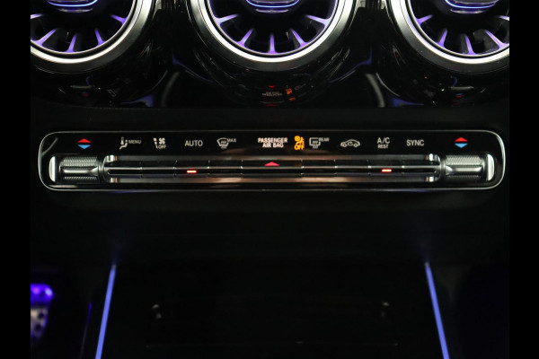 Mercedes-Benz B-Klasse 200 Business Solution AMG | Half Leder/Alcantara | Stoelverwarming | Sfeerverlichting | Camera | Navigatie