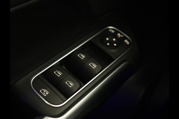 Mercedes-Benz B-Klasse 200 Business Solution AMG | Half Leder/Alcantara | Stoelverwarming | Sfeerverlichting | Camera | Navigatie