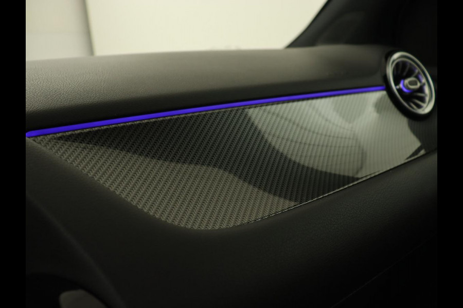 Mercedes-Benz B-Klasse 200 Business Solution AMG | Half Leder/Alcantara | Stoelverwarming | Sfeerverlichting | Camera | Navigatie