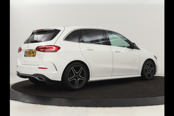 Mercedes-Benz B-Klasse 200 Business Solution AMG | Half Leder/Alcantara | Stoelverwarming | Sfeerverlichting | Camera | Navigatie