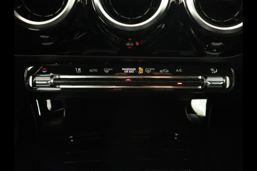 Mercedes-Benz CLA-Klasse Shooting Brake 180 Business Line | Half Leder | 1e eigenaar | Stoelverwarming | Cruise Control | Navigatie | Camera | Widescreen Mercedes-Benz CLA-Klasse Shooting Brake 180 Business Line | Half Leder | 1e eigenaar | Stoelverwarming | Cruise Control | Navigatie | Camera | Widescreen