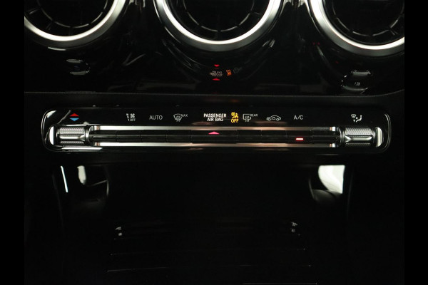 Mercedes-Benz CLA-Klasse Shooting Brake 180 Business Line | Half Leder | 1e eigenaar | Stoelverwarming | Cruise Control | Navigatie | Camera | Widescreen Mercedes-Benz CLA-Klasse Shooting Brake 180 Business Line | Half Leder | 1e eigenaar | Stoelverwarming | Cruise Control | Navigatie | Camera | Widescreen