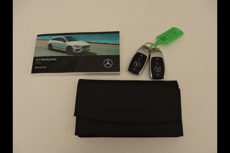 Mercedes-Benz CLA-Klasse Shooting Brake 180 Business Line | Half Leder | 1e eigenaar | Stoelverwarming | Cruise Control | Navigatie | Camera | Widescreen Mercedes-Benz CLA-Klasse Shooting Brake 180 Business Line | Half Leder | 1e eigenaar | Stoelverwarming | Cruise Control | Navigatie | Camera | Widescreen