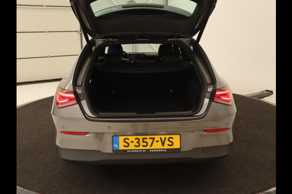 Mercedes-Benz CLA-Klasse Shooting Brake 180 Business Line | Half Leder | 1e eigenaar | Stoelverwarming | Cruise Control | Navigatie | Camera | Widescreen Mercedes-Benz CLA-Klasse Shooting Brake 180 Business Line | Half Leder | 1e eigenaar | Stoelverwarming | Cruise Control | Navigatie | Camera | Widescreen