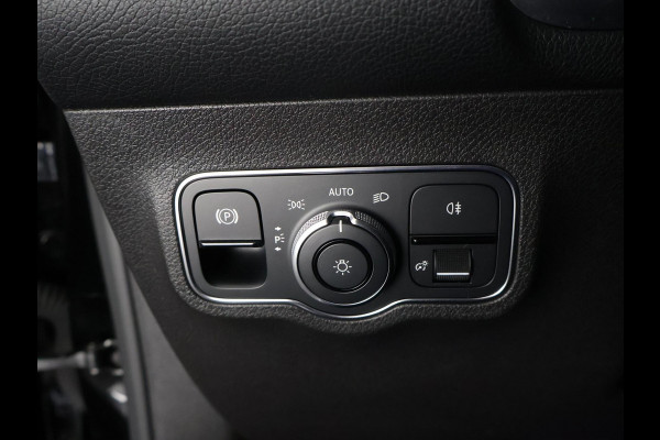 Mercedes-Benz Glb 200 BUSINESS AMG 7 ZITS NL AUTO 1e EIG GAR.2031* SCHUIF KANTELDAK.NAVI.CAMERA ETC