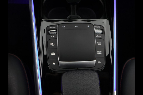 Mercedes-Benz Glb 200 BUSINESS AMG 7 ZITS NL AUTO 1e EIG GAR.2031* SCHUIF KANTELDAK.NAVI.CAMERA ETC