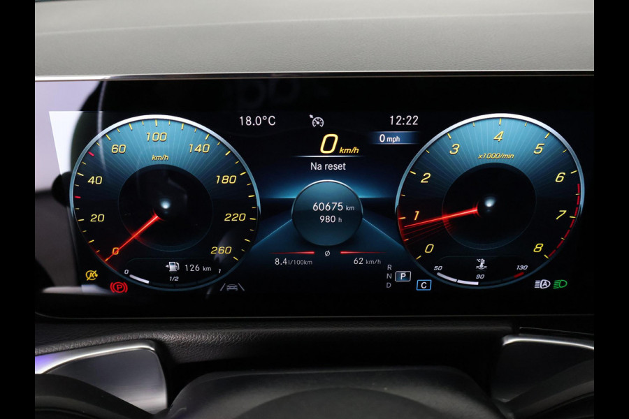 Mercedes-Benz Glb 200 BUSINESS AMG 7 ZITS NL AUTO 1e EIG GAR.2031* SCHUIF KANTELDAK.NAVI.CAMERA ETC