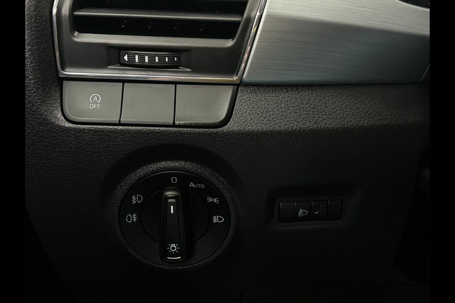 Škoda Fabia Occasion | Grijs | Tweedehands Skoda Fabia | Airco | Stoelverwarming | Getinte ruiten | Bluetoothradio Škoda Fabia Occasion | Grijs | Tweedehands Skoda Fabia | Airco | Stoelverwarming | Getinte ruiten | Bluetoothradio