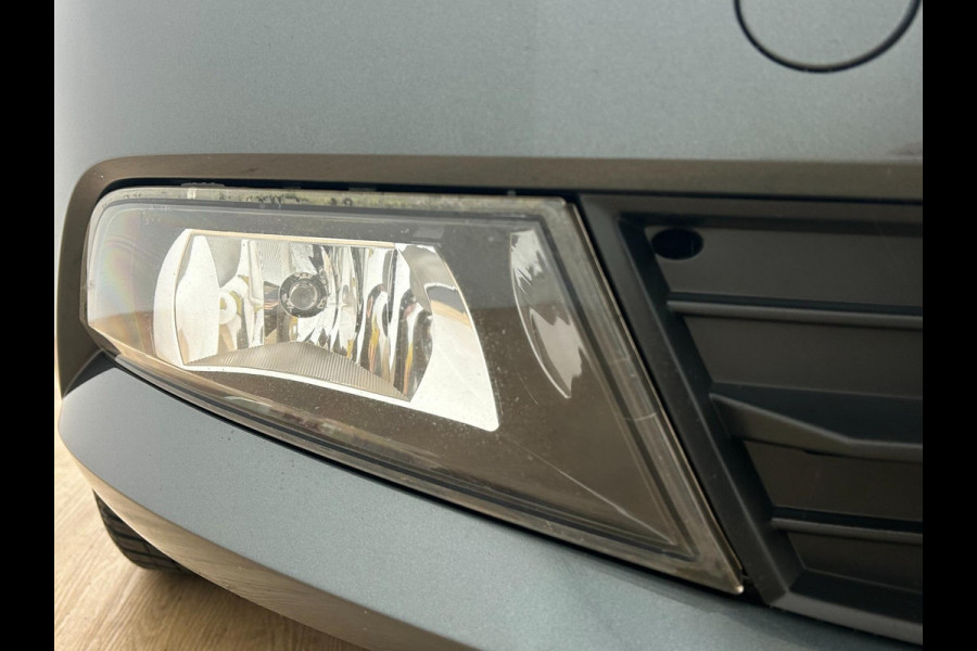 Škoda Fabia Occasion | Grijs | Tweedehands Skoda Fabia | Airco | Stoelverwarming | Getinte ruiten | Bluetoothradio Škoda Fabia Occasion | Grijs | Tweedehands Skoda Fabia | Airco | Stoelverwarming | Getinte ruiten | Bluetoothradio