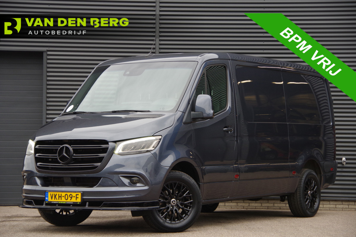 Mercedes-Benz Sprinter 319 3.0 CDI V6 L2H1 AUT. LED, LEDER, 3.5T TREKHAAK, MBUX 10'', STOELVERWARMING, NAVI, CRUISE, CLIMA, PARKEERSENSOREN, NL AUTO, N Mercedes-Benz Sprinter 319 3.0 CDI V6 L2H1 AUT. LED, LEDER, 3.5T TREKHAAK, MBUX 10'', STOELVERWARMING, NAVI, CRUISE, CLIMA, PARKEERSENSOREN, NL AUTO, N