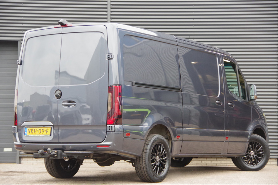 Mercedes-Benz Sprinter 319 3.0 CDI V6 L2H1 AUT. LED, LEDER, 3.5T TREKHAAK, MBUX 10'', STOELVERWARMING, NAVI, CRUISE, CLIMA, PARKEERSENSOREN, NL AUTO, N