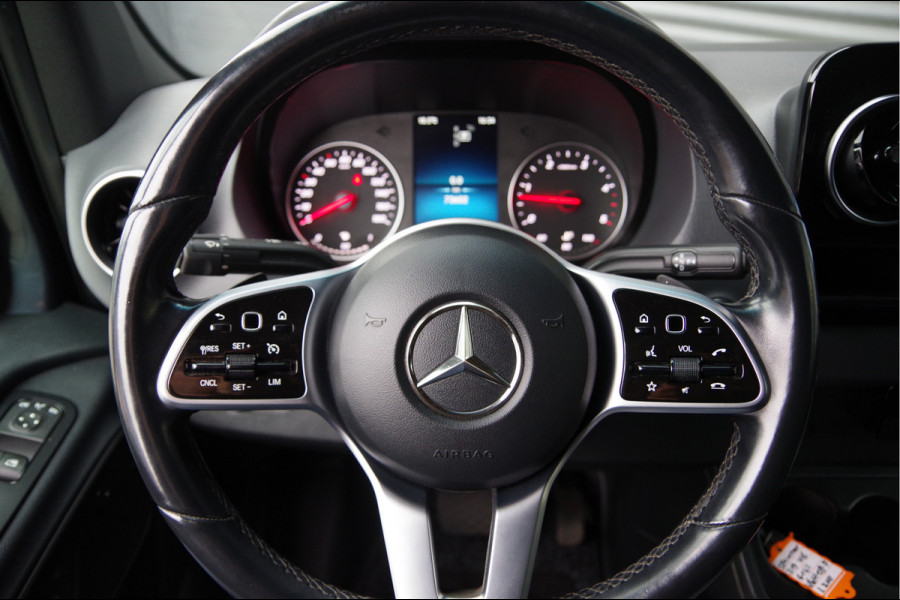 Mercedes-Benz Sprinter 319 3.0 CDI V6 L2H1 AUT. LED, LEDER, 3.5T TREKHAAK, MBUX 10'', STOELVERWARMING, NAVI, CRUISE, CLIMA, PARKEERSENSOREN, NL AUTO, N