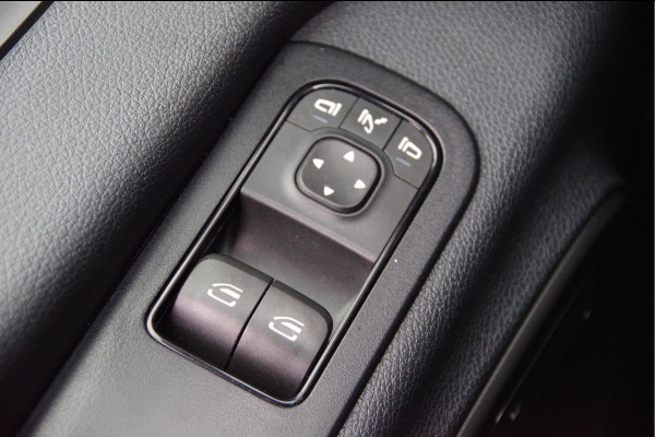 Mercedes-Benz Sprinter 319 3.0 CDI V6 L2H1 AUT. LED, LEDER, 3.5T TREKHAAK, MBUX 10'', STOELVERWARMING, NAVI, CRUISE, CLIMA, PARKEERSENSOREN, NL AUTO, N