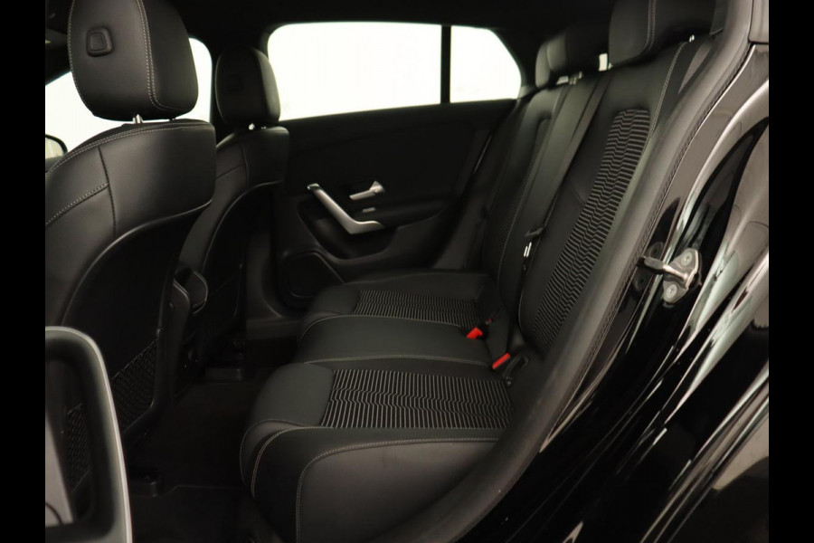 Mercedes-Benz CLA-Klasse Shooting Brake 250 e AMG Line | Half Leder | Carplay | Stoelverwarming | Camera | LED | Navigatie | Adaptive Cruise Mercedes-Benz CLA-Klasse Shooting Brake 250 e AMG Line | Half Leder | Carplay | Stoelverwarming | Camera | LED | Navigatie | Adaptive Cruise