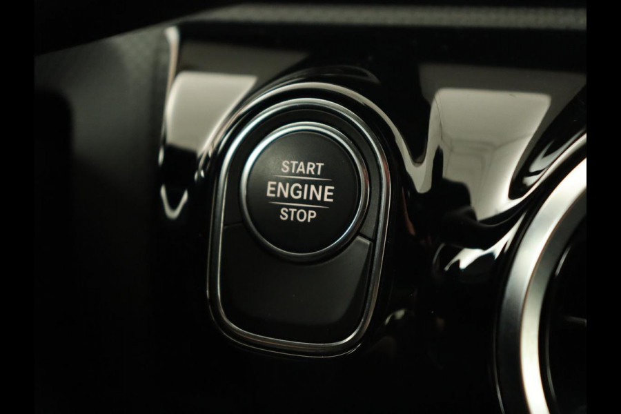 Mercedes-Benz CLA-Klasse Shooting Brake 250 e AMG Line | Half Leder | Carplay | Stoelverwarming | Camera | LED | Navigatie | Adaptive Cruise Mercedes-Benz CLA-Klasse Shooting Brake 250 e AMG Line | Half Leder | Carplay | Stoelverwarming | Camera | LED | Navigatie | Adaptive Cruise