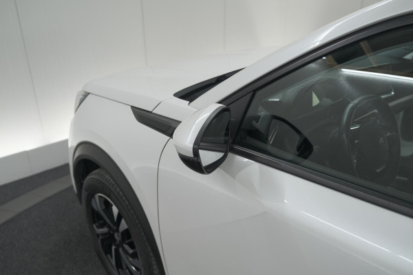 Peugeot 2008 PureTech 130 Allure | Camera | Adaptieve Cruise Control | Stoelverwarming Peugeot 2008 PureTech 130 Allure | Camera | Adaptieve Cruise Control | Stoelverwarming