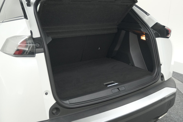Peugeot 2008 PureTech 130 Allure | Camera | Adaptieve Cruise Control | Stoelverwarming Peugeot 2008 PureTech 130 Allure | Camera | Adaptieve Cruise Control | Stoelverwarming