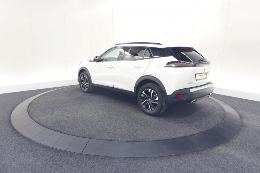 Peugeot 2008 PureTech 130 Allure | Camera | Adaptieve Cruise Control | Stoelverwarming Peugeot 2008 PureTech 130 Allure | Camera | Adaptieve Cruise Control | Stoelverwarming