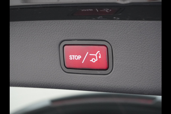 Mercedes-Benz GLC 300 e 4MATIC AMG Line | Achterasbesturing Luchtvering Burmester Head-Up Trekhaak Memory