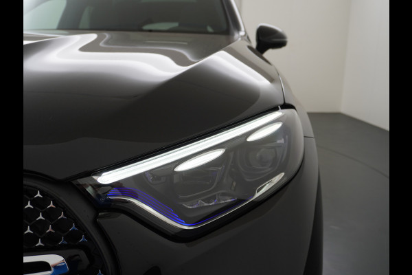 Mercedes-Benz GLC 300 e 4MATIC AMG Line | Achterasbesturing Luchtvering Burmester Head-Up Trekhaak Memory